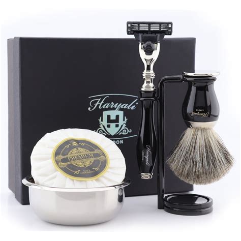 luxury grooming products perfect for groomsmen1724109763